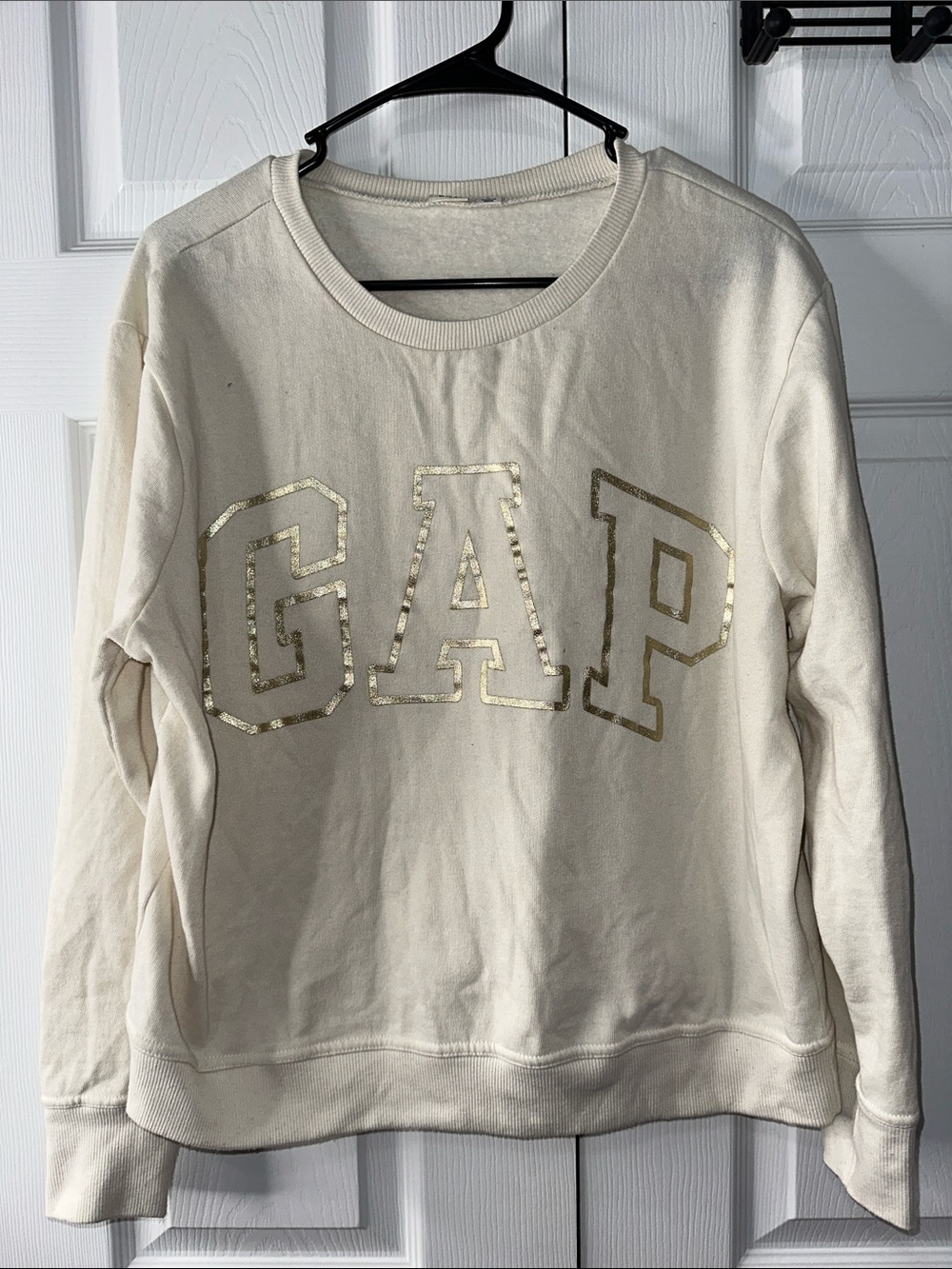 GAP Cream Crewneck Sweatshirt with Metallic Gold Logo